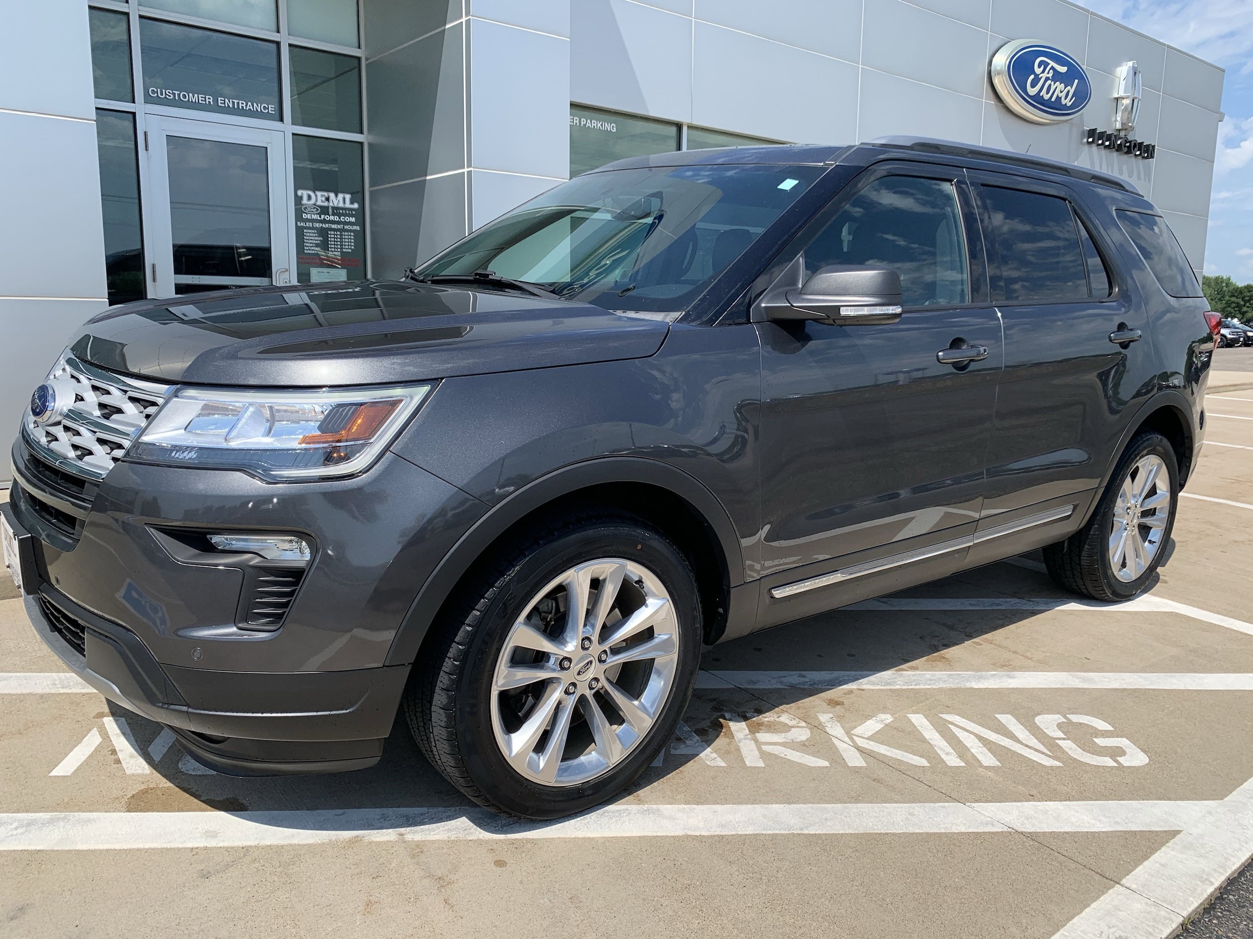 Used 2019 Ford Explorer XLT with VIN 1FM5K8D83KGA46748 for sale in Waseca, Minnesota