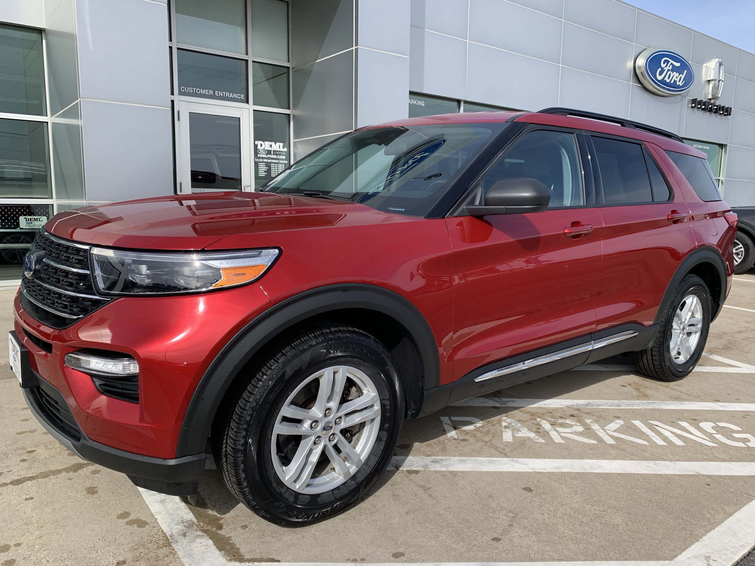 Used 2021 Ford Explorer XLT with VIN 1FMSK8DH1MGC42130 for sale in Waseca, Minnesota