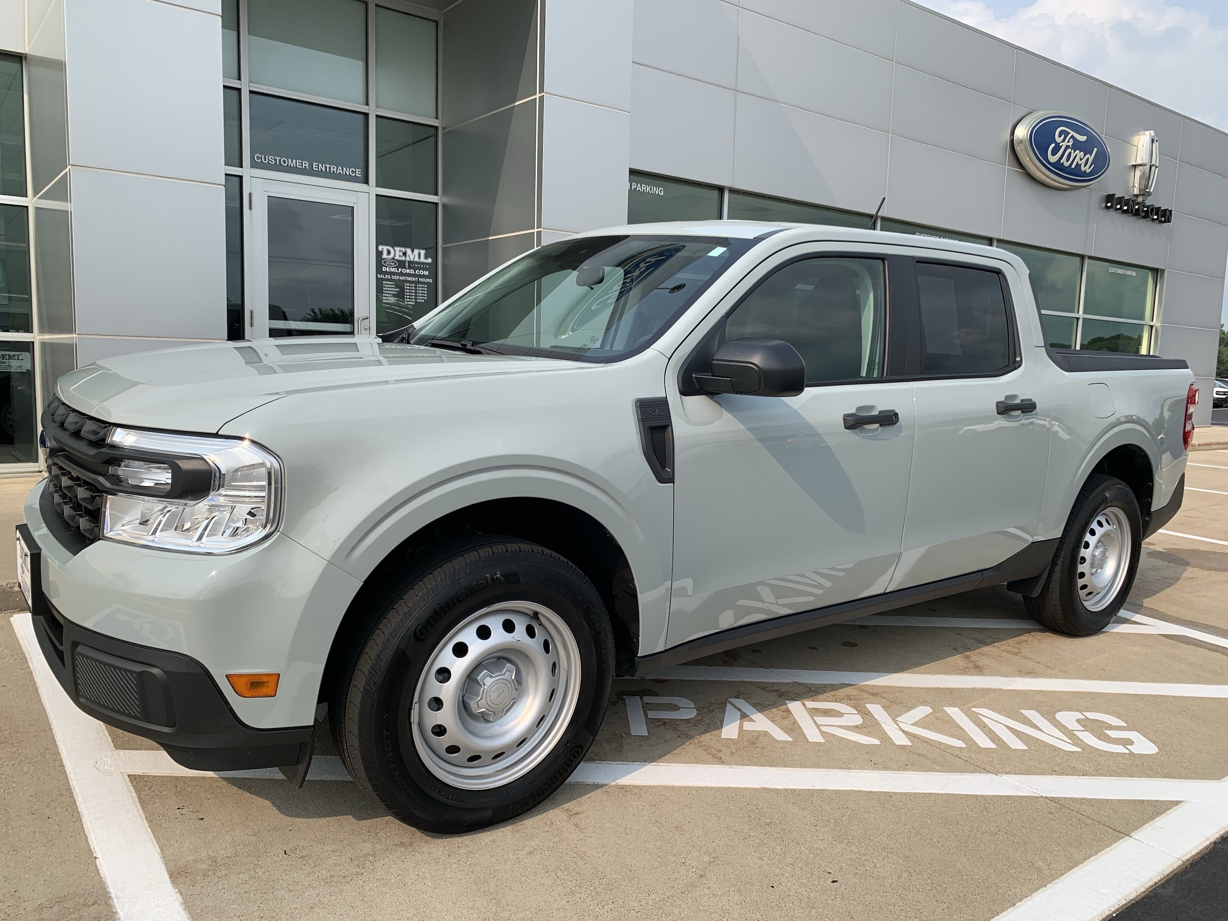 Used 2024 Ford Maverick XL with VIN 3FTTW8B91RRB27584 for sale in Waseca, Minnesota