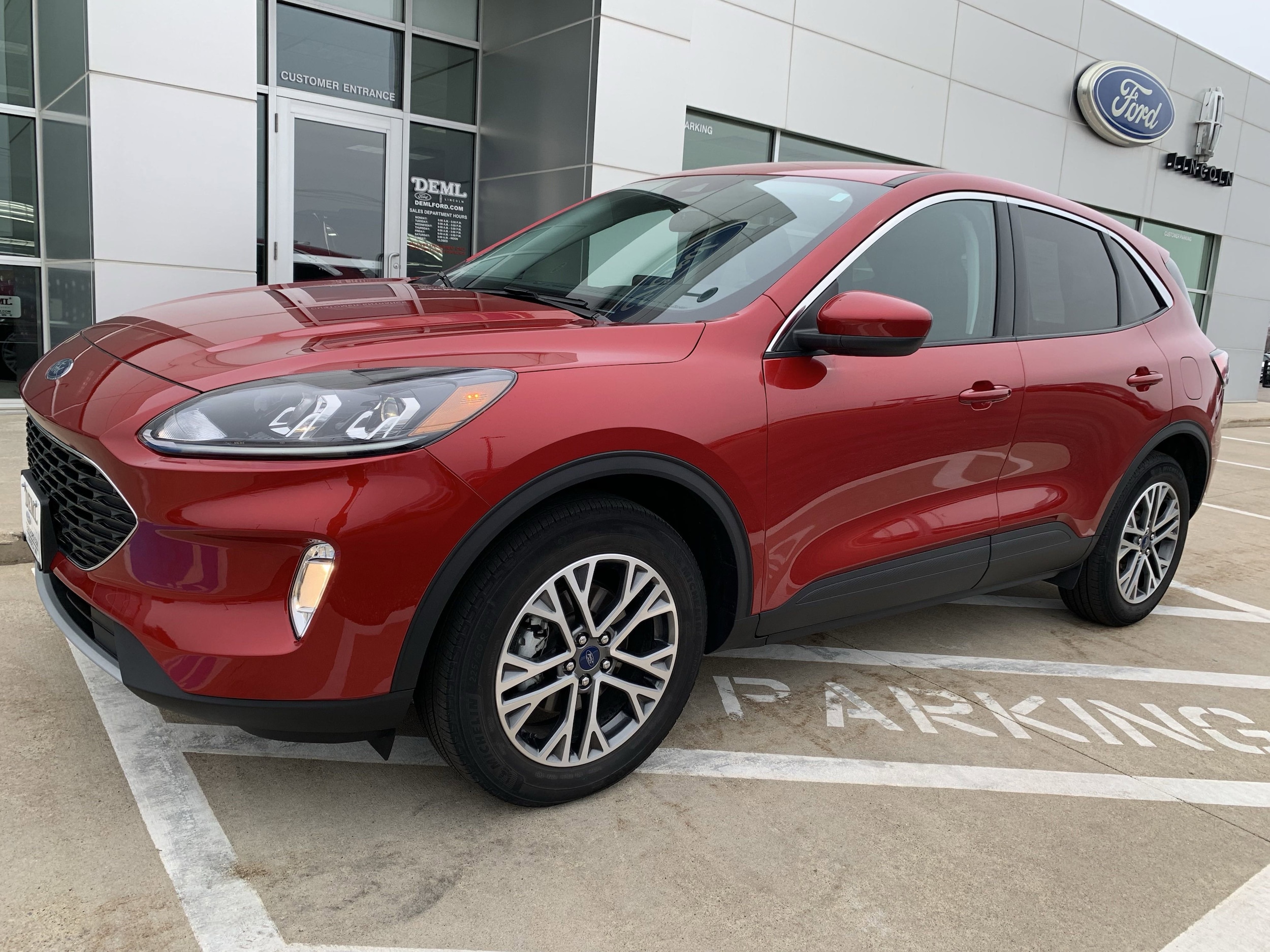 Used 2022 Ford Escape SEL with VIN 1FMCU9H63NUA05882 for sale in Waseca, Minnesota