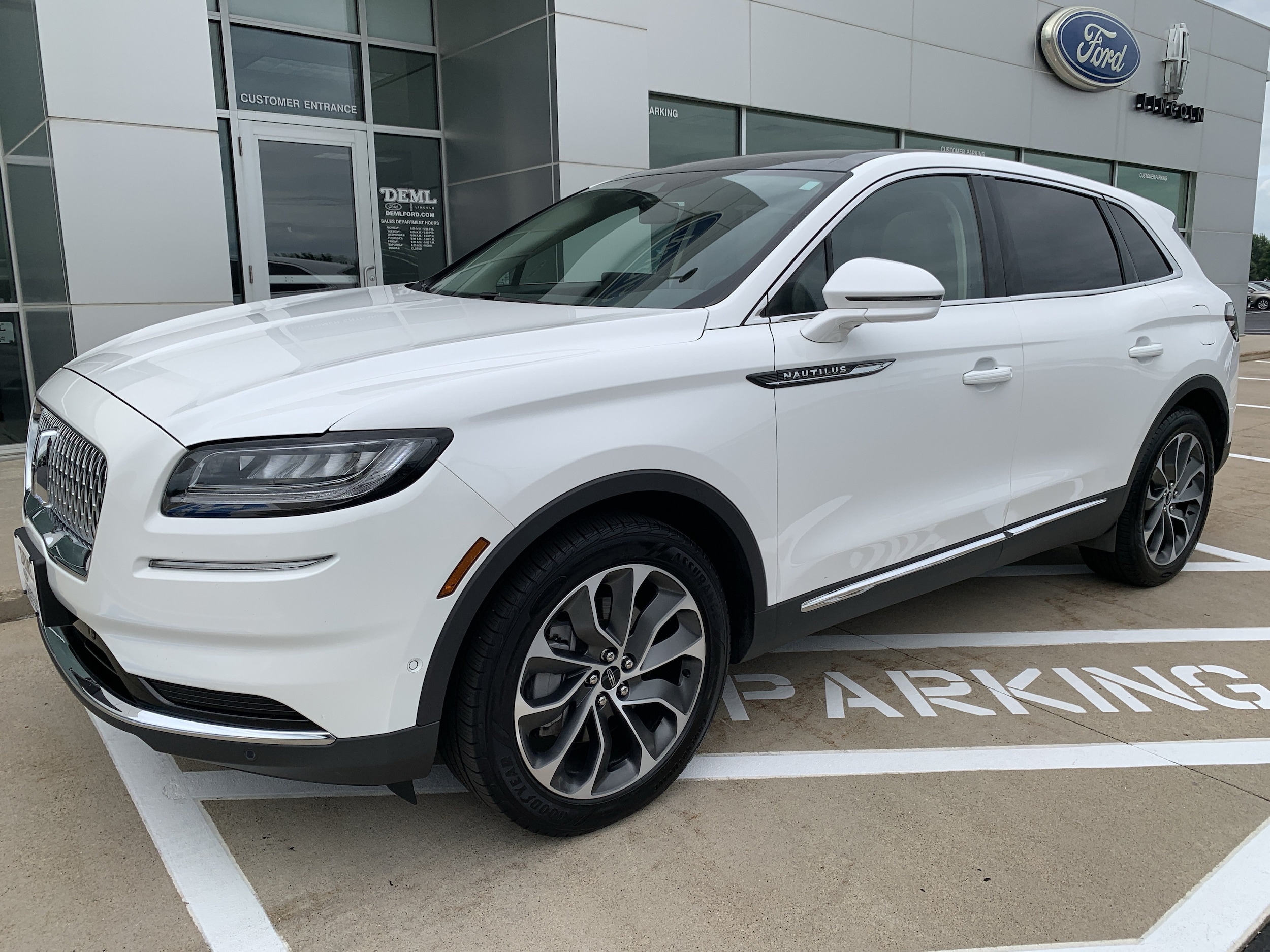Used 2021 Lincoln Nautilus Reserve with VIN 2LMPJ8KP0MBL09850 for sale in Waseca, Minnesota