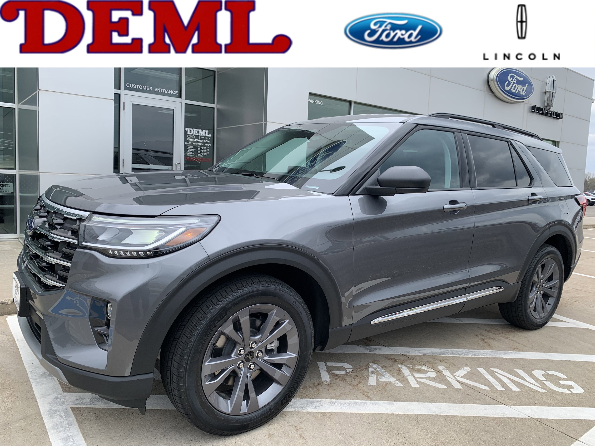 2026 Ford Explorer Active 4WD's photo