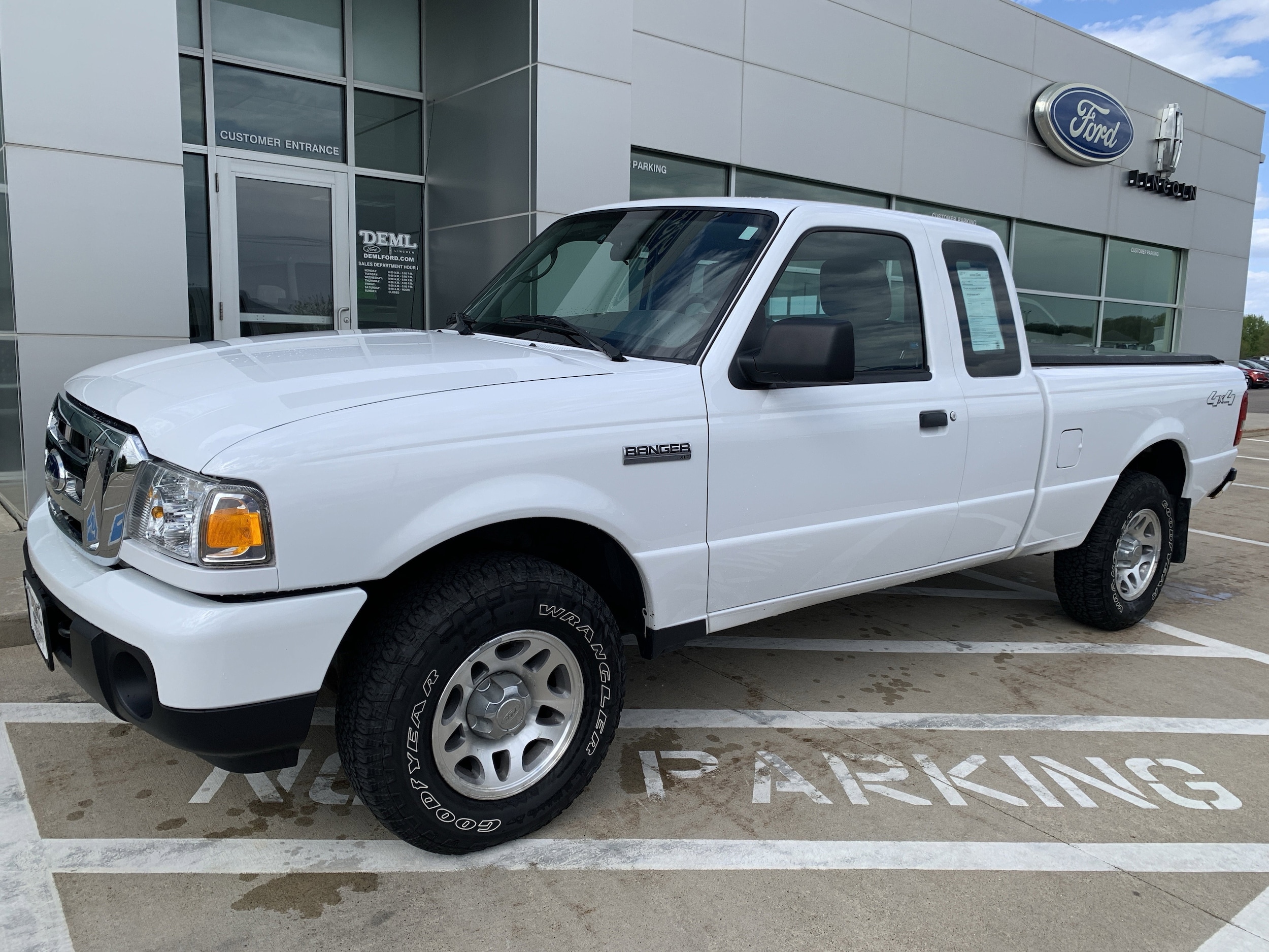 Used 2011 Ford Ranger XLT with VIN 1FTLR4FE7BPB10325 for sale in Waseca, MN