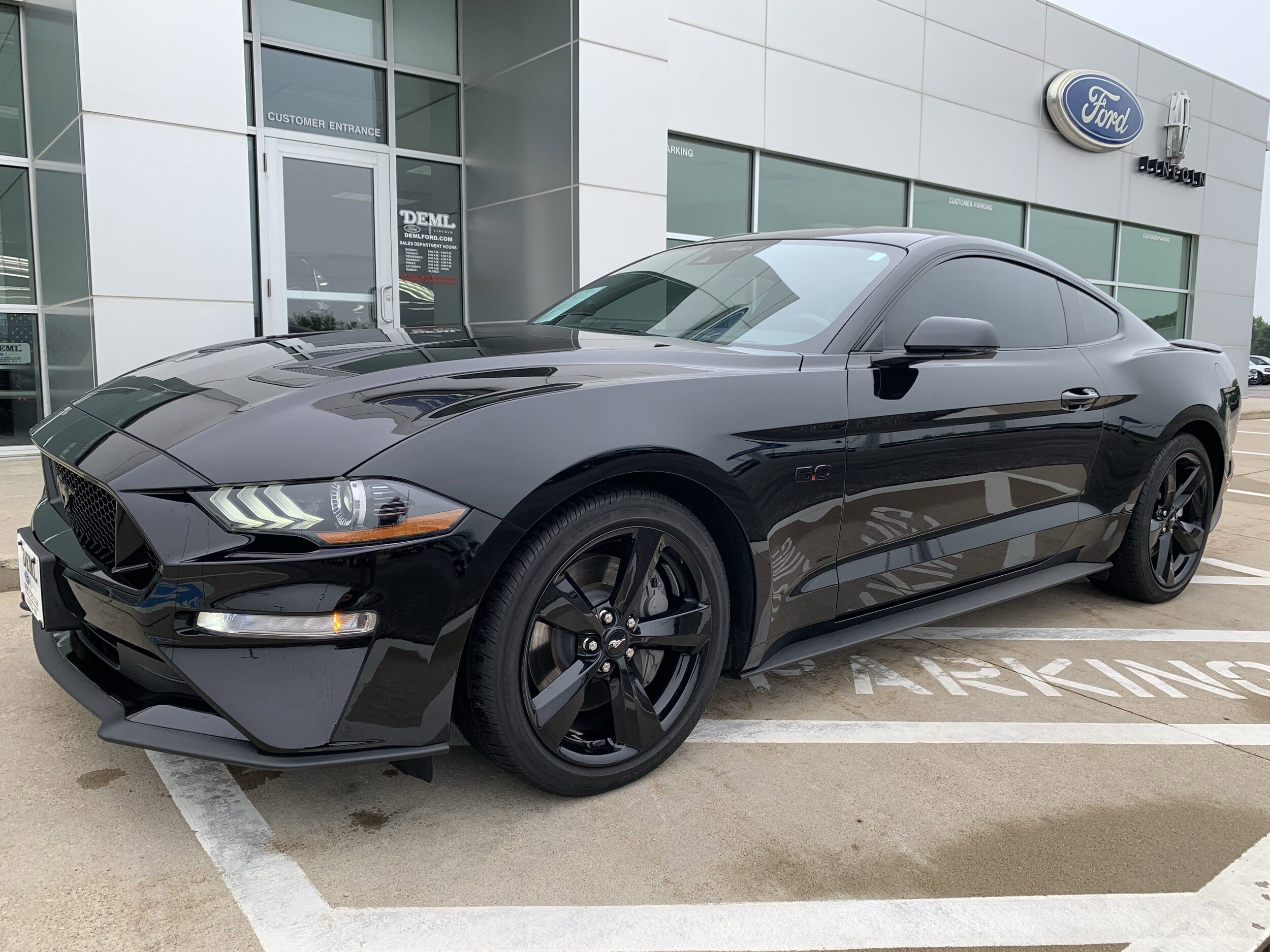 Used 2022 Ford Mustang GT Premium with VIN 1FA6P8CF8N5126031 for sale in Waseca, Minnesota