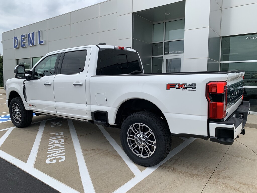 New 2026 Ford F-350 Platinum Crew Cab 4x4 Truck