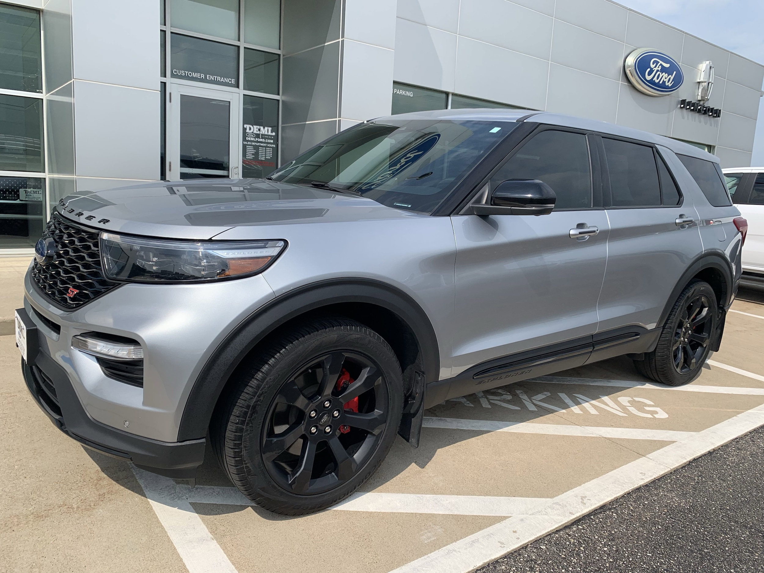 Used 2022 Ford Explorer ST with VIN 1FM5K8GC7NGC20096 for sale in Waseca, Minnesota