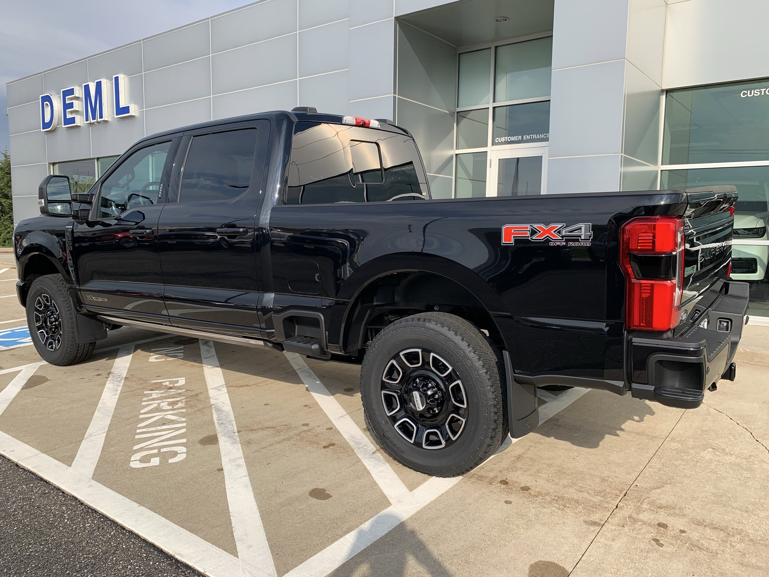 2026 Ford F-350 Platinum photo 3