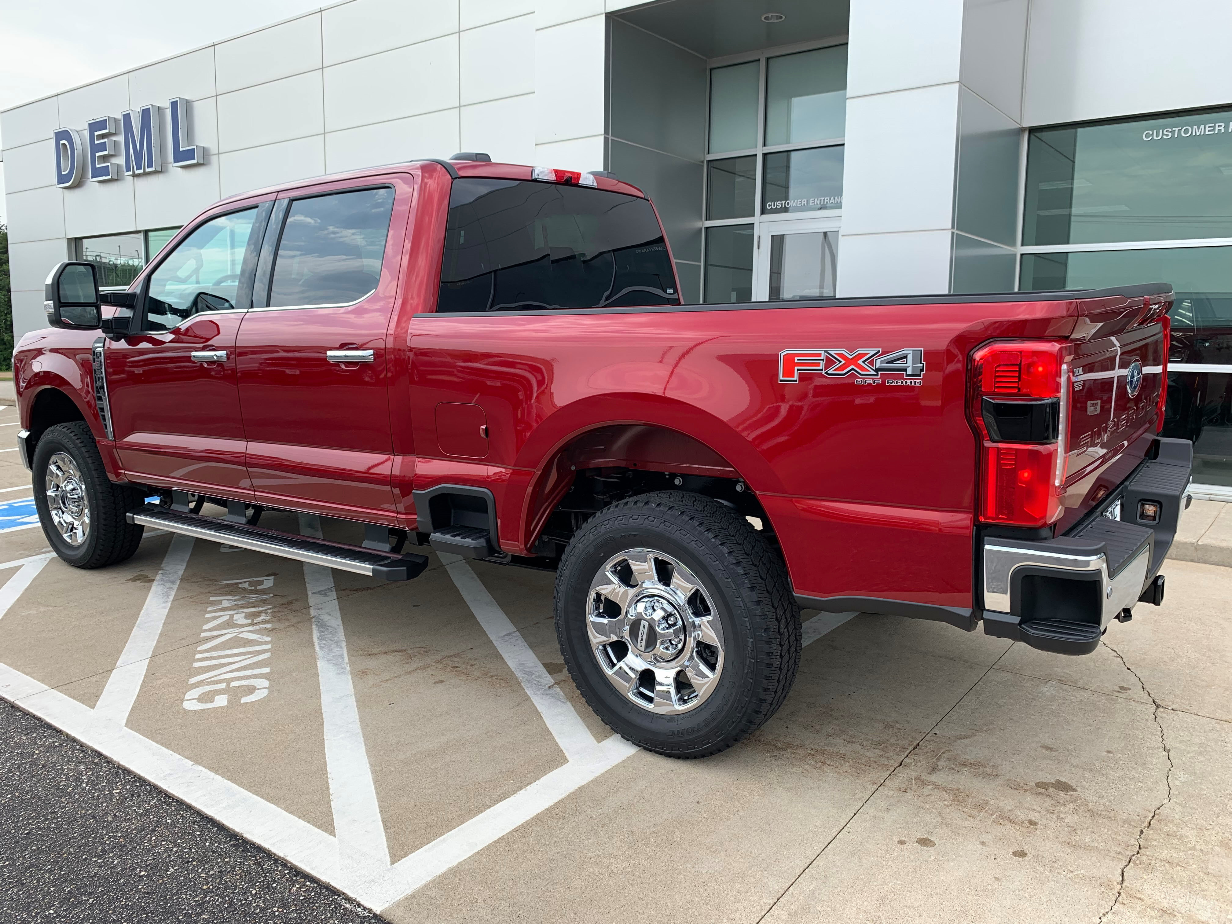 New 2027 Ford F-350 Lariat Crew Cab 4x4 Truck
