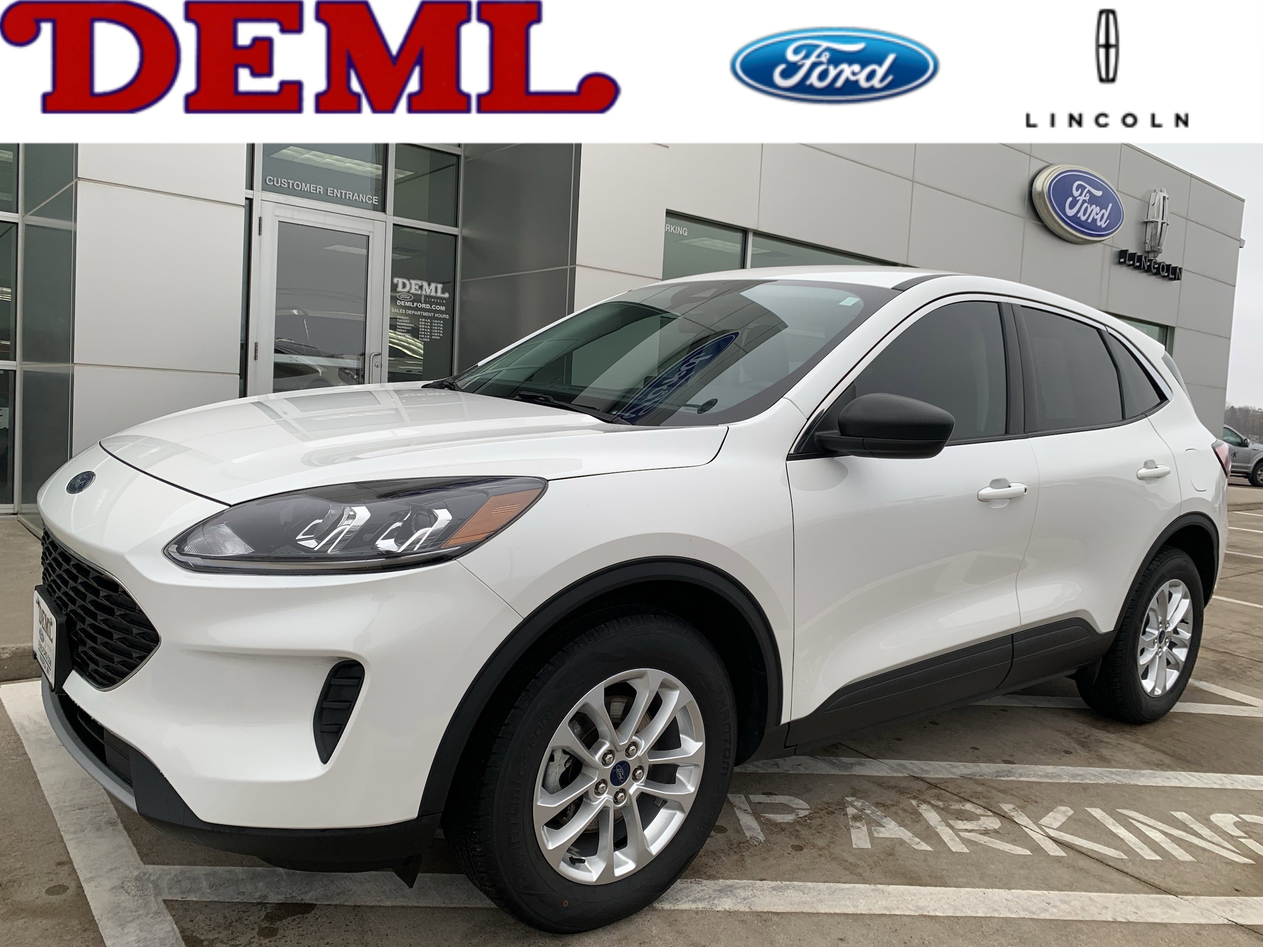 2022 Ford Escape SE's photo