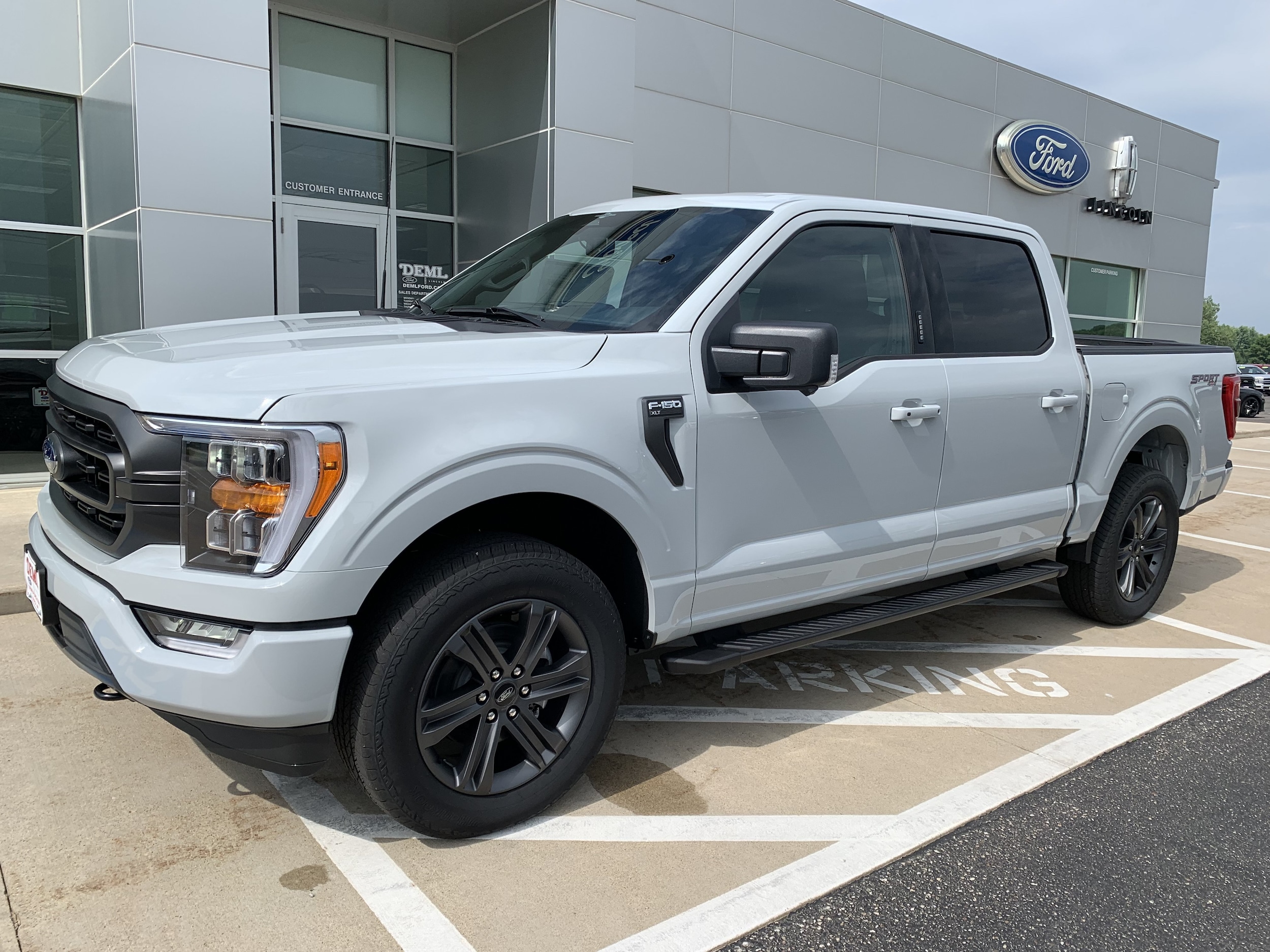 Used 2023 Ford F-150 XLT with VIN 1FTEW1EP8PFC02754 for sale in Waseca, Minnesota