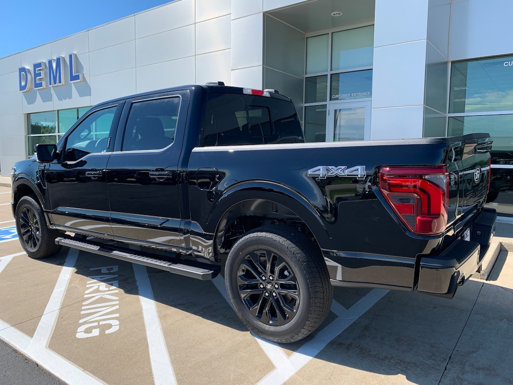 New 2026 Ford F-150 Lariat SuperCrew 4x4 Truck