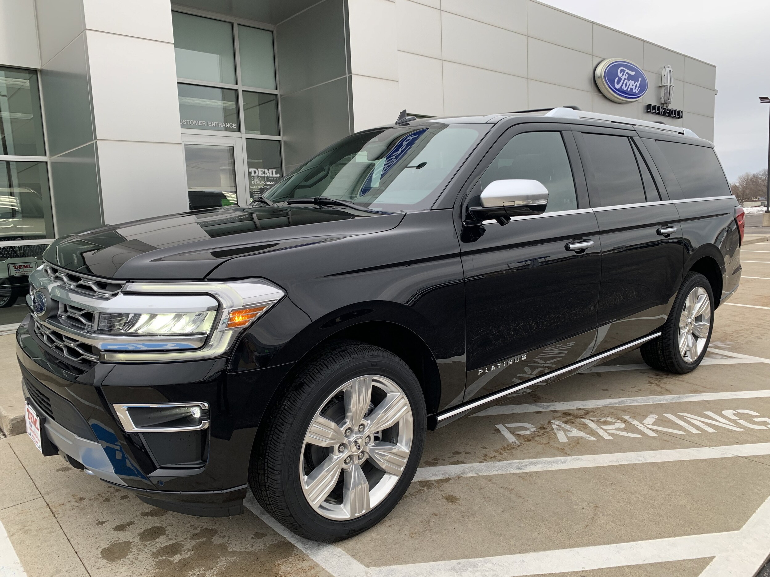 Used 2023 Ford Expedition Platinum with VIN 1FMJK1M83PEA27898 for sale in Waseca, Minnesota