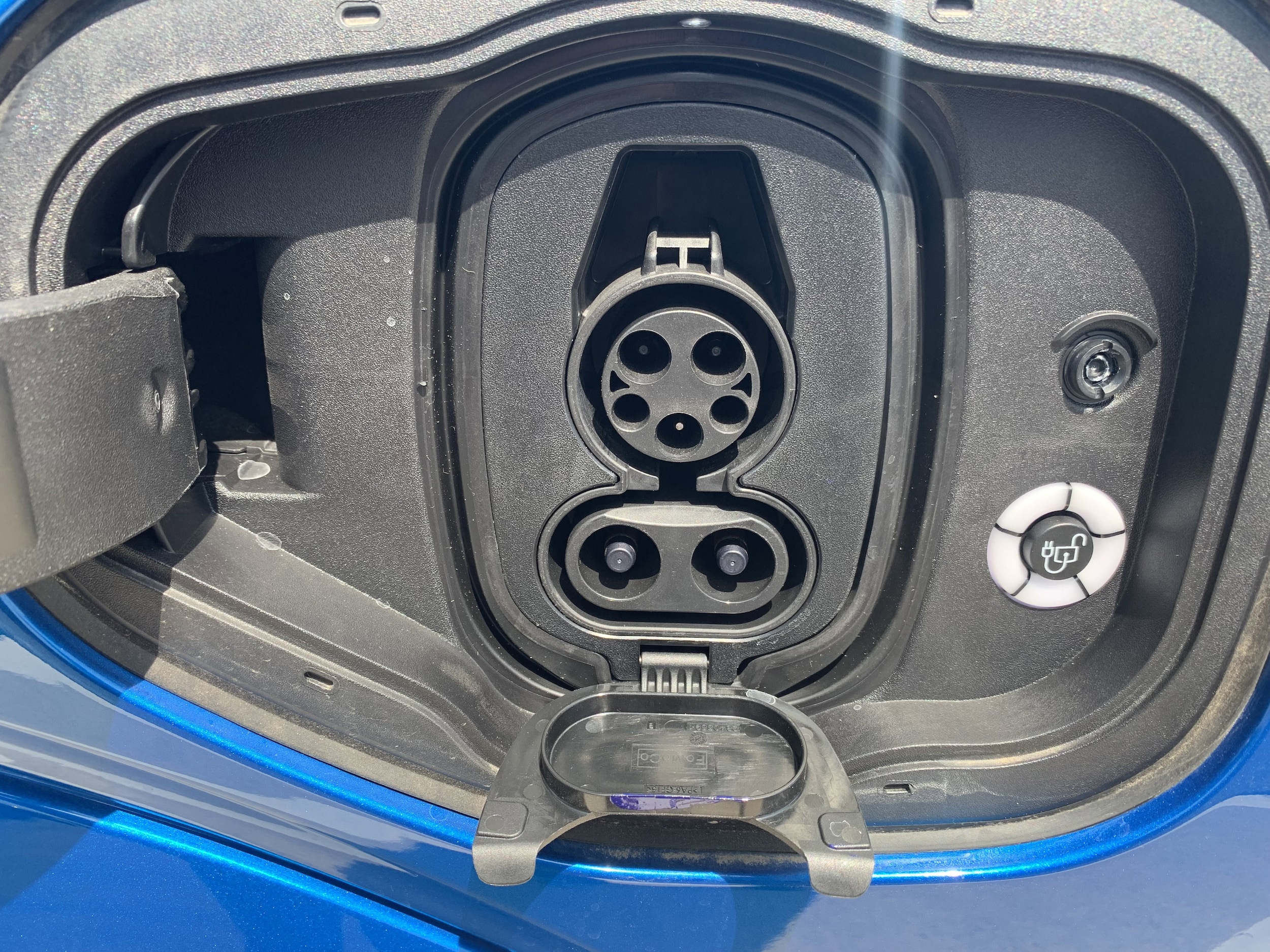 2025 Ford Mustang Mach-E GT AWD - Photo 12