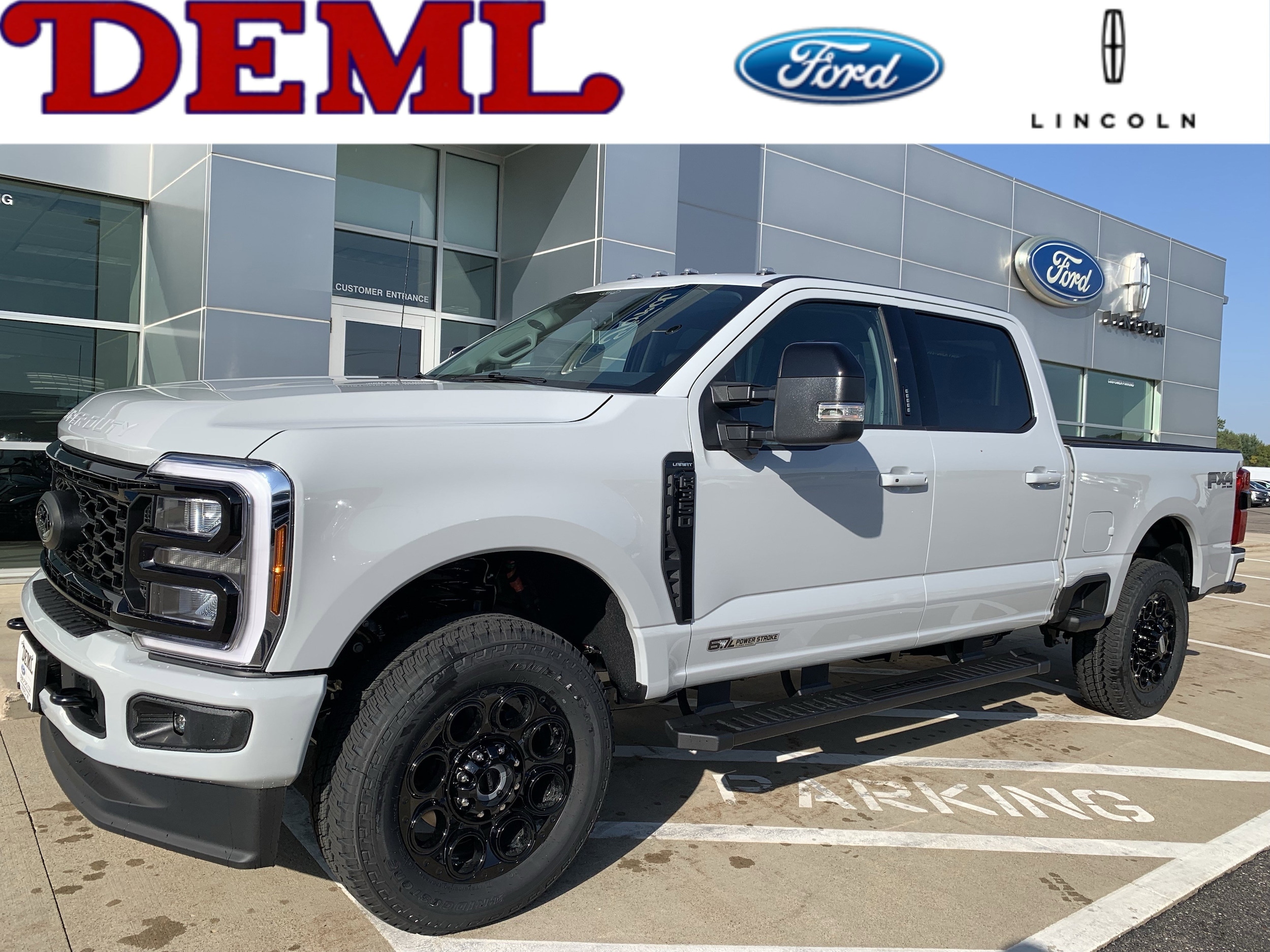 2026 Ford F-350 Super Duty Lariat's photo