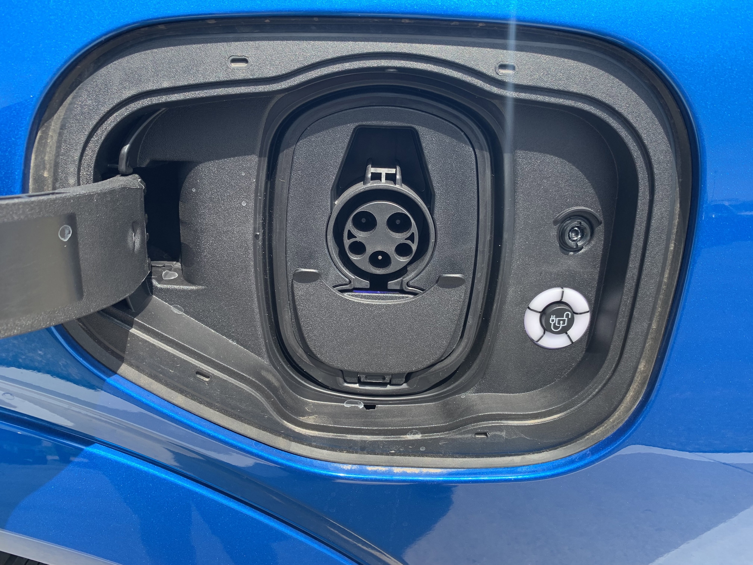2025 Ford Mustang Mach-E GT AWD - Photo 11