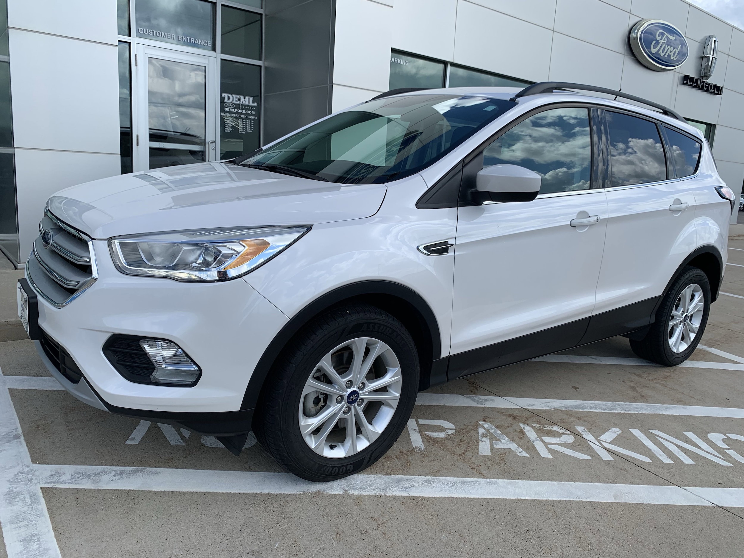 Used 2018 Ford Escape SEL with VIN 1FMCU9HD3JUA71941 for sale in Waseca, Minnesota