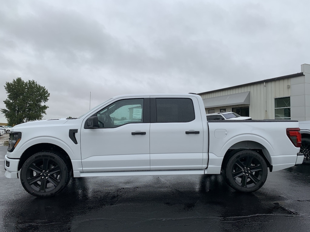 New 2026 Ford F-150 STX LOBO SuperCrew 4x4 Truck