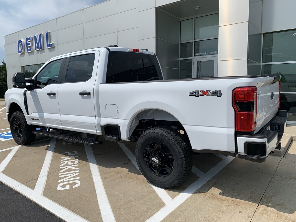 New 2026 Ford F-350 XL STX Crew Cab 4x4 Truck