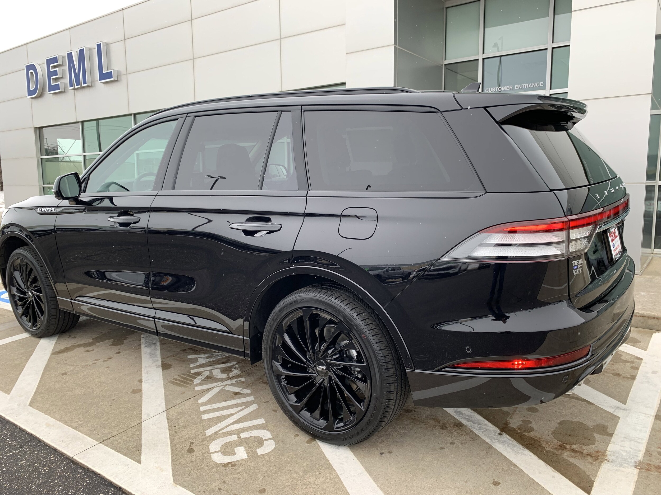 2023 Lincoln Aviator Reserve photo 2