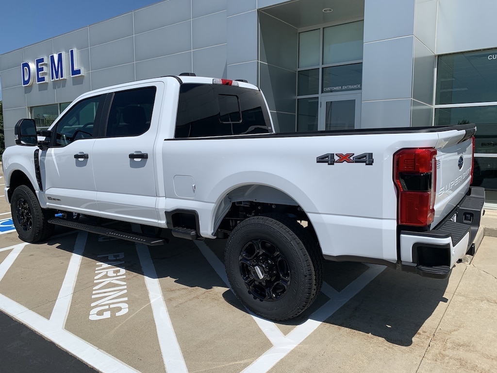 New 2026 Ford F-350 XL STX Crew Cab 4x4 Truck