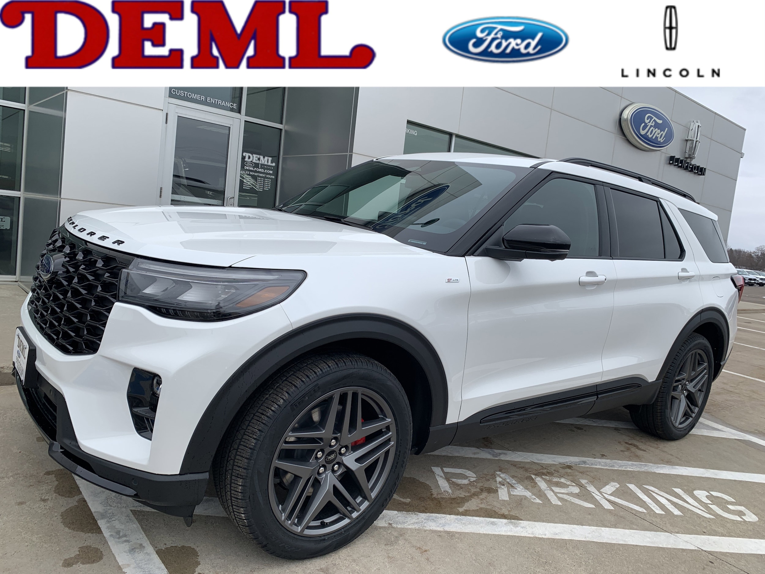 2025 Ford Explorer ST-LINE 4WD (PL535)'s photo