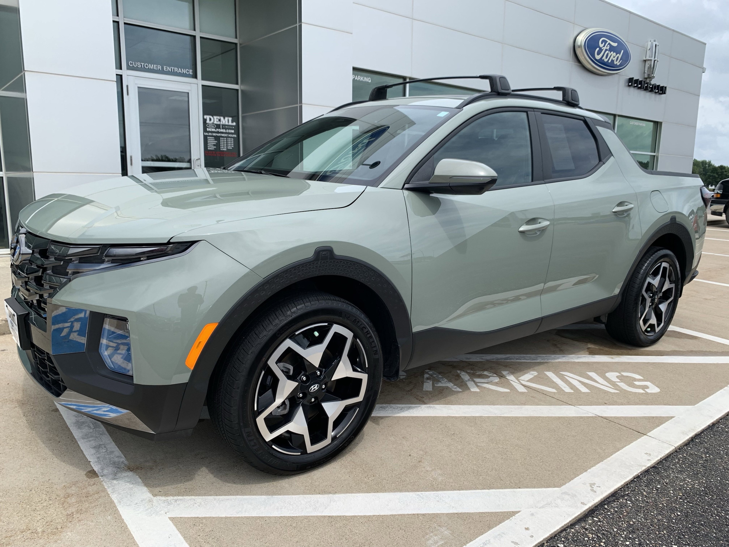 Used 2024 Hyundai Santa Cruz Limited with VIN 5NTJEDAF3RH094568 for sale in Waseca, Minnesota