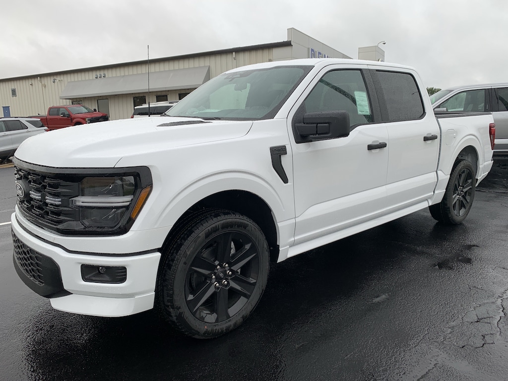 New 2026 Ford F-150 STX LOBO SuperCrew 4x4 Truck