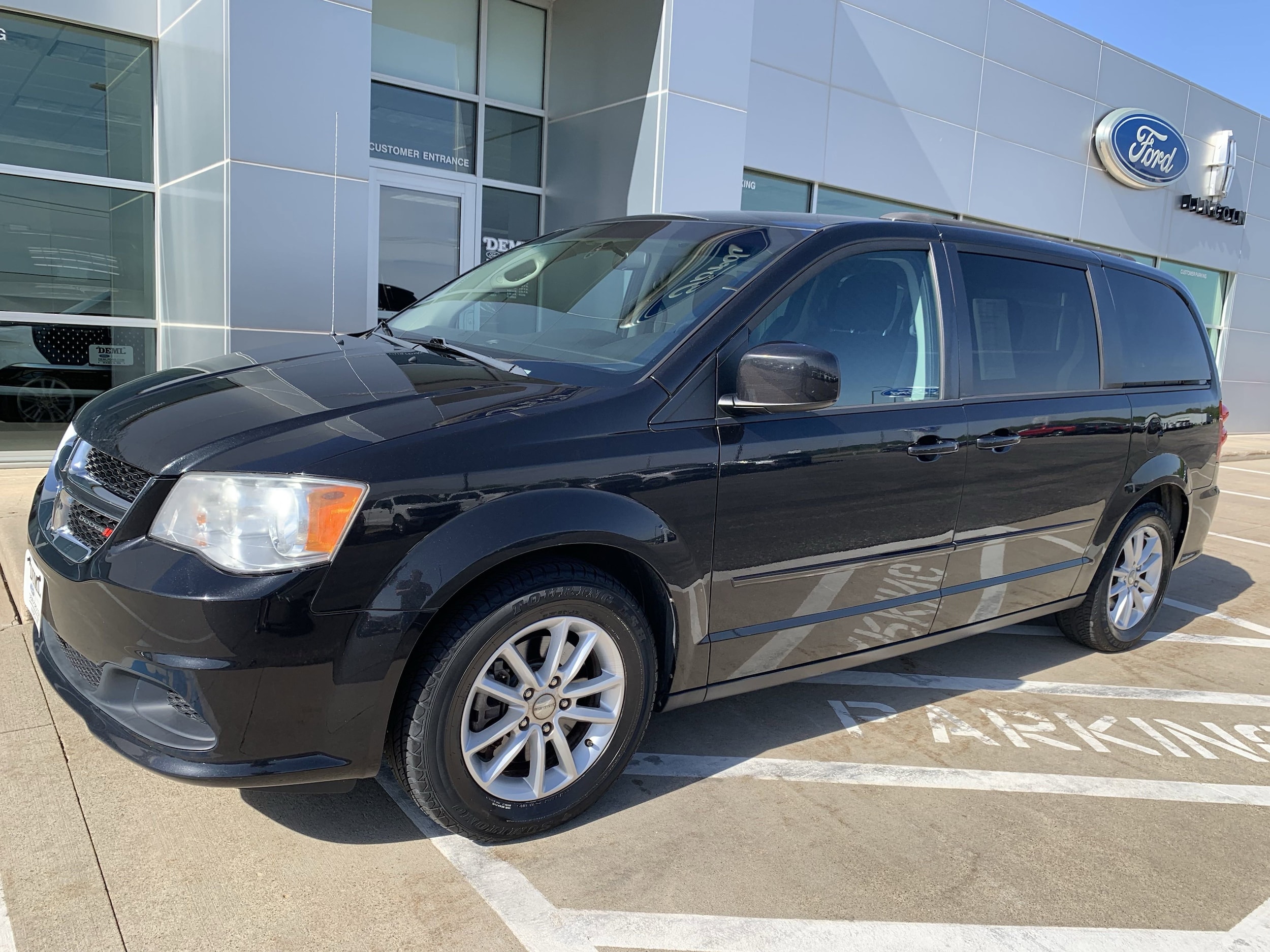 Used 2014 Dodge Grand Caravan SXT with VIN 2C4RDGCG6ER313810 for sale in Waseca, Minnesota