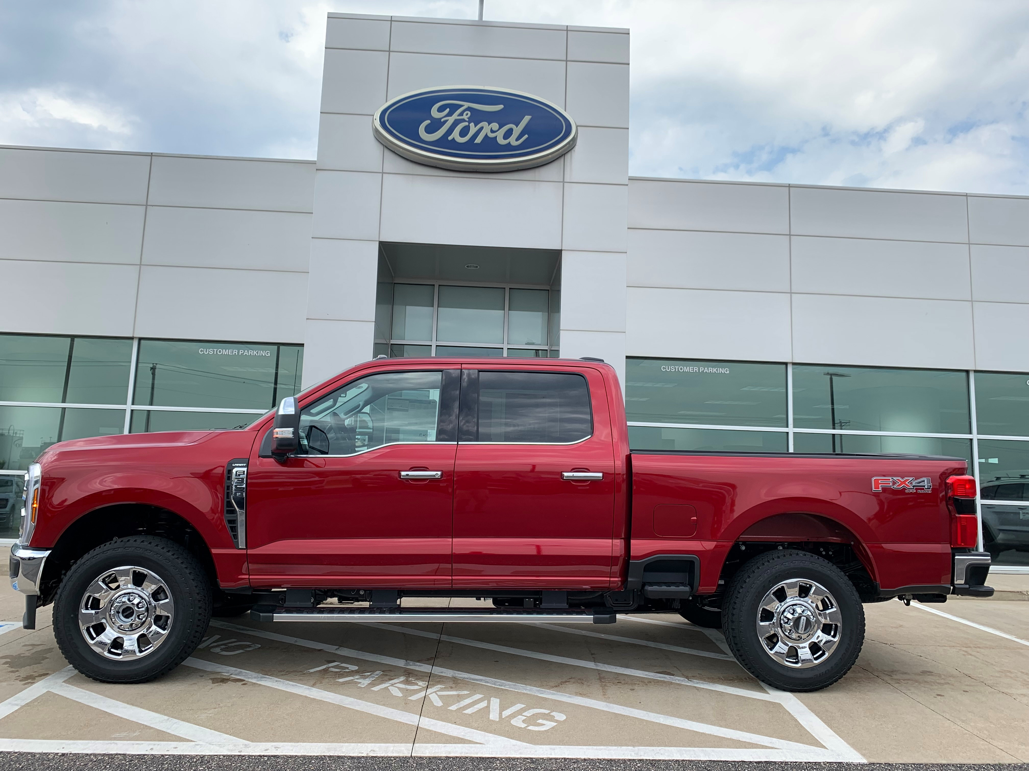 New 2027 Ford F-350 Lariat Crew Cab 4x4 Truck
