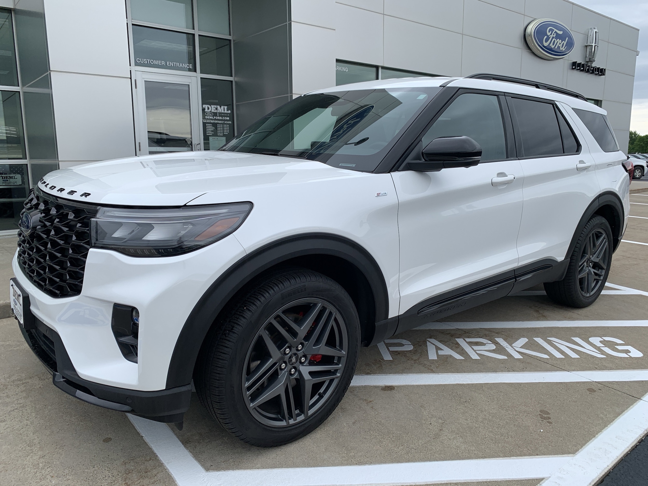 Used 2025 Ford Explorer ST-LINE with VIN 1FMUK8KH2SGB82559 for sale in Waseca, Minnesota