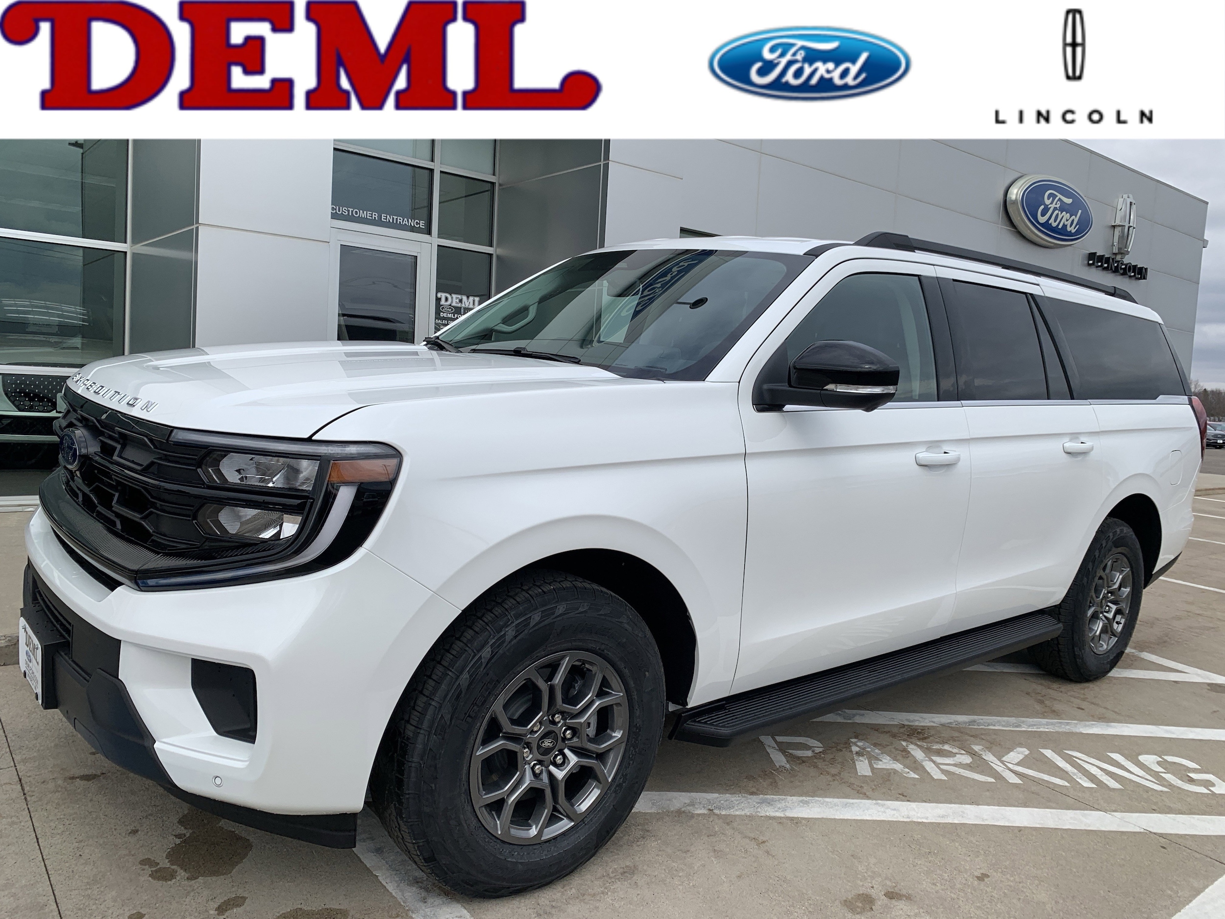 2026 Ford Expedition Active MAX 4x4's photo