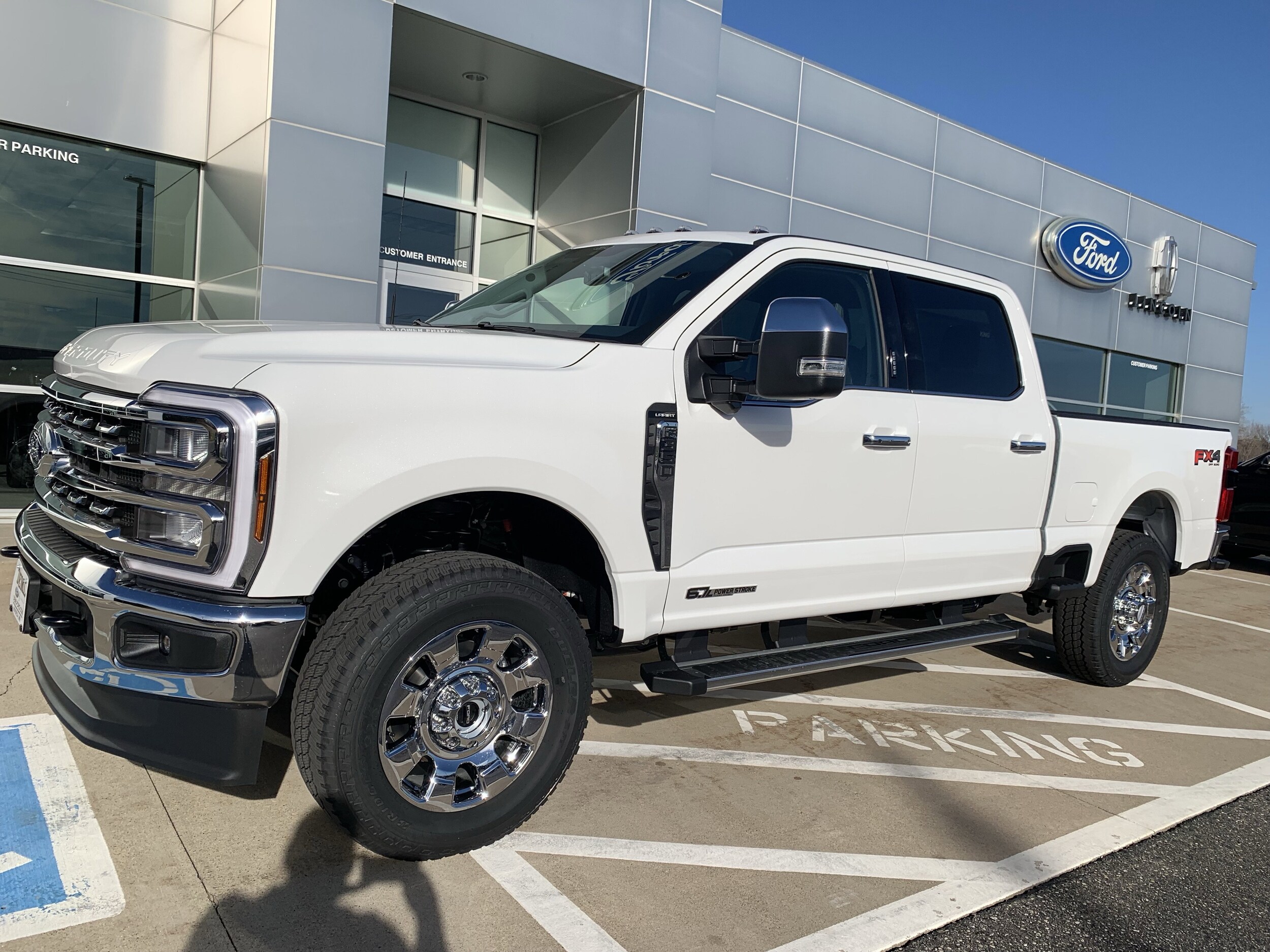 2026 Ford F-350 Lariat photo 2