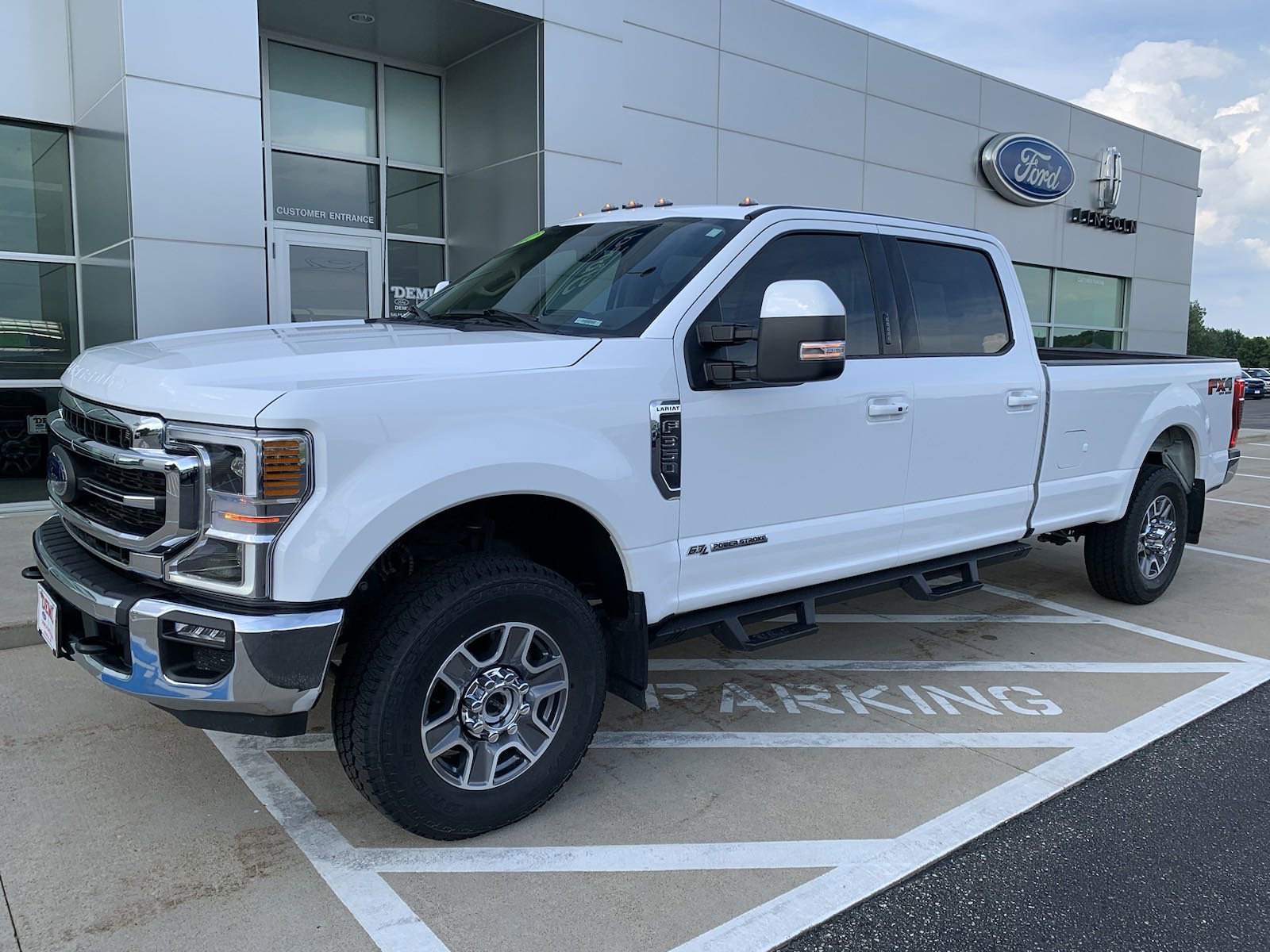 Used 2022 Ford F-350 Super Duty Lariat with VIN 1FT8W3BT6NEC73447 for sale in Waseca, Minnesota