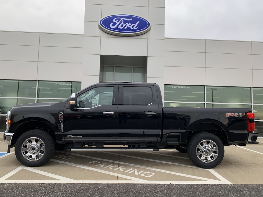 New 2026 Ford F-350 Lariat Crew Cab 4x4 Truck