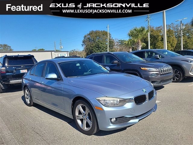 2014 BMW 3 Series 320i's photo