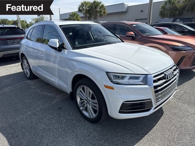 2019 Audi Q5 2.0T quattro S tronic Premium Plus's photo