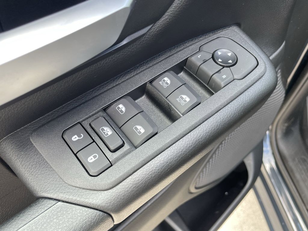 2026 RAM 1500 Laramie - Photo 11