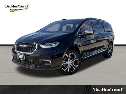 2026 Chrysler Pacifica PINNACLE AWD Passenger Van