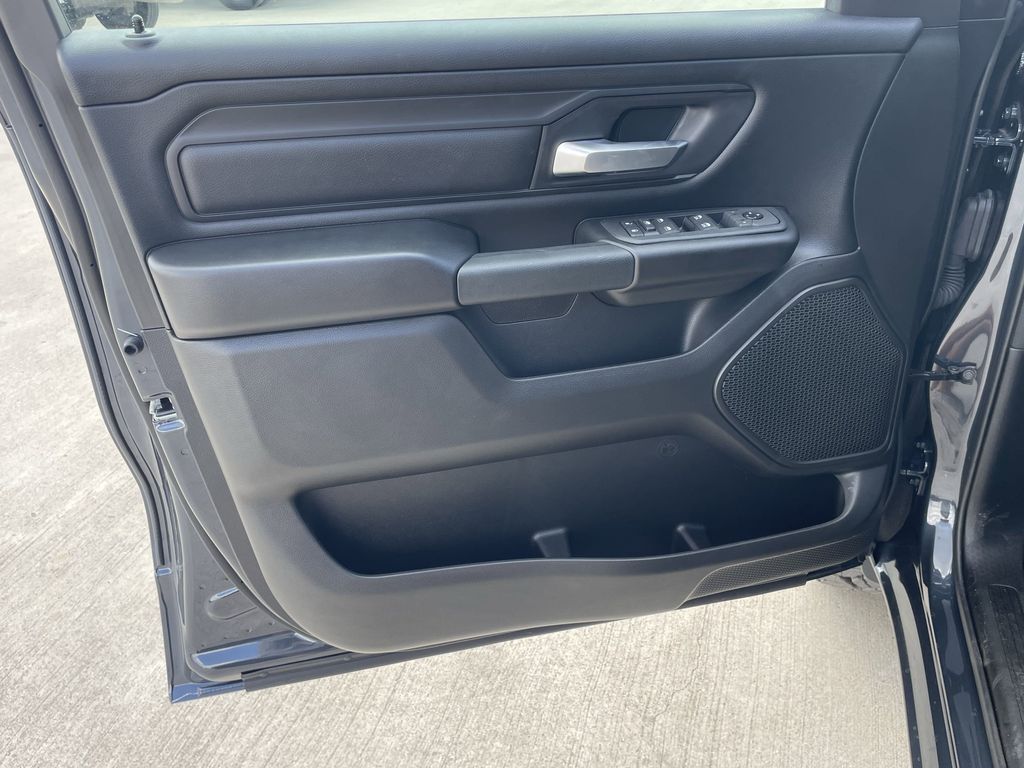 2026 RAM 1500 Laramie - Photo 10