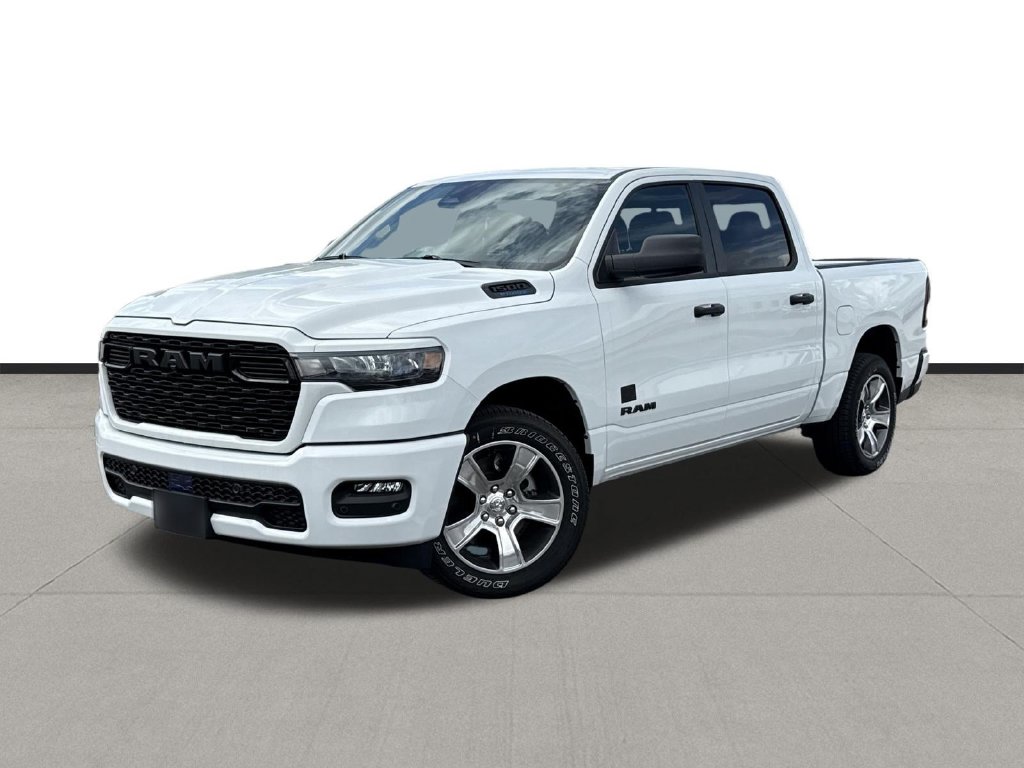 2026 Ram 1500 EXPRESS CREW CAB 4X2 5'7 BOX Pickup