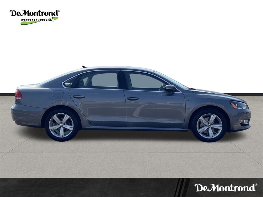 2015 Volkswagen Passat S photo 4