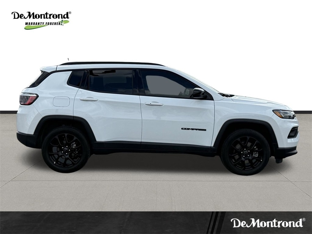 Used 2025 Jeep Compass Latitude SUV