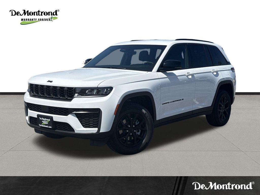 New 2026 Jeep Grand Cherokee LAREDO ALTITUDE 4X2