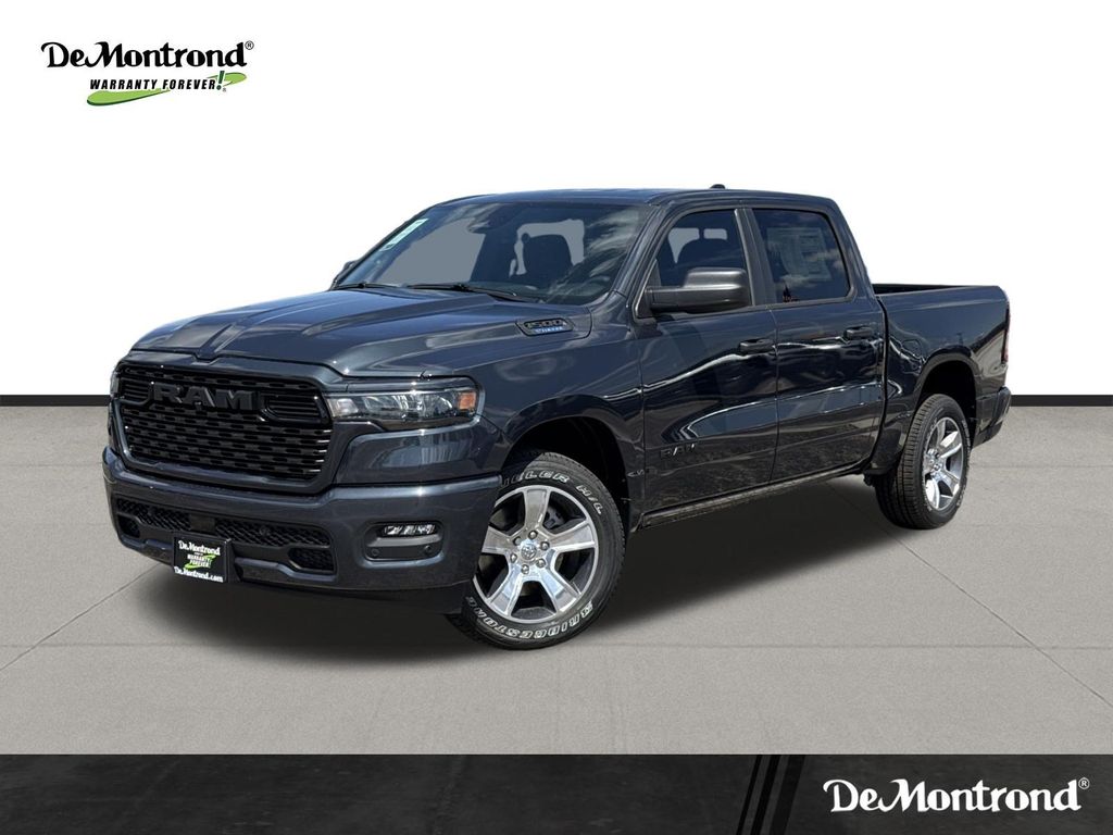 New 2026 Ram 1500 EXPRESS CREW CAB 4X2 5'7 BOX