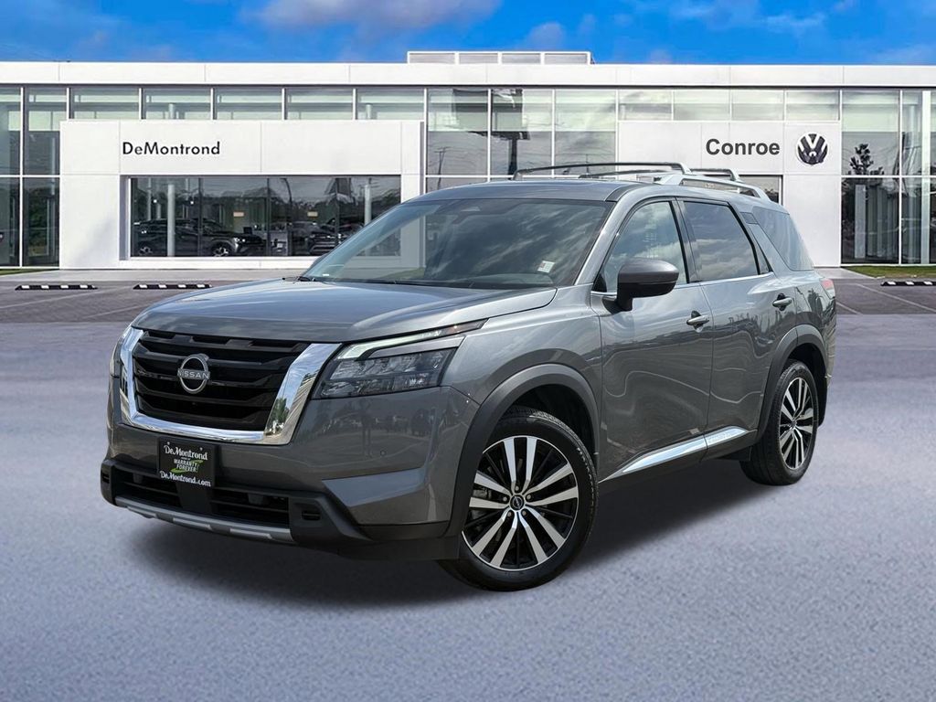 2025 Nissan Pathfinder Platinum 2WD's photo