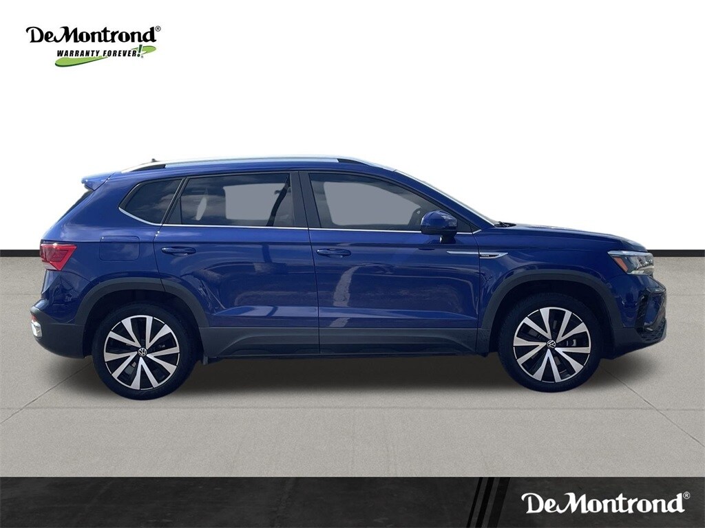 2023 Volkswagen Taos SE photo 4
