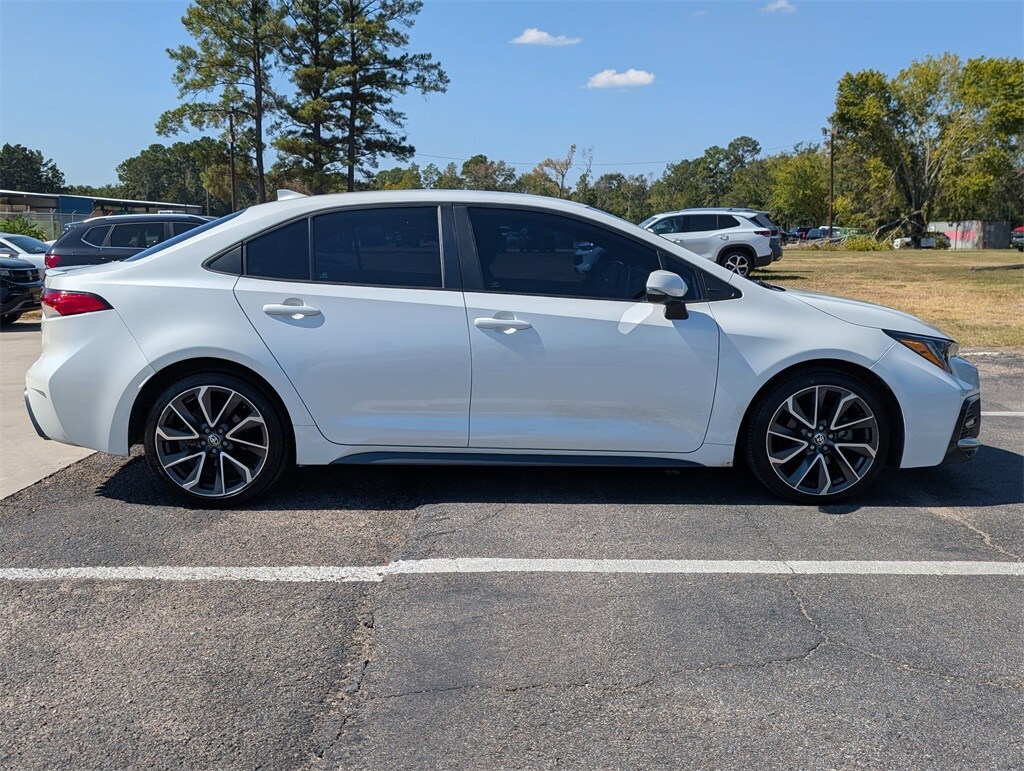 2021 Toyota Corolla SE photo 3