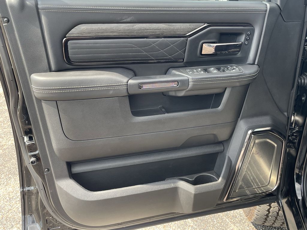 2025 RAM 2500 Limited - Photo 10