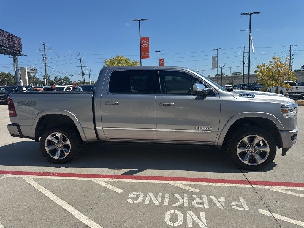 2022 Ram 1500 Limited photo 2