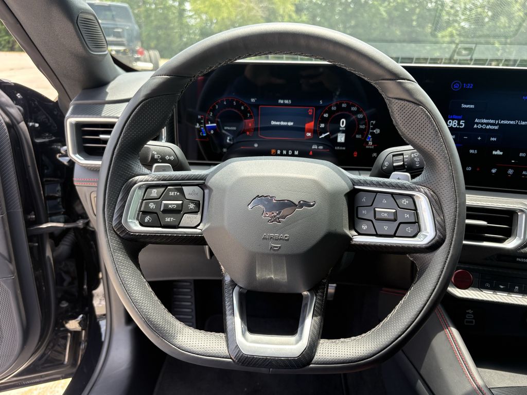 2025 Ford Mustang GT Premium - Photo 15
